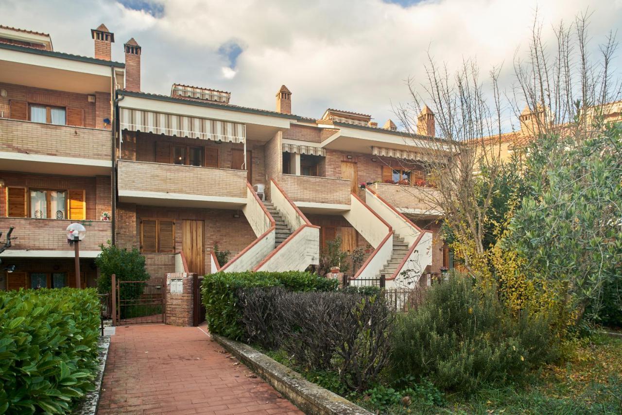 شقة Little Brick House On Siena Hills With Balconies المظهر الخارجي الصورة